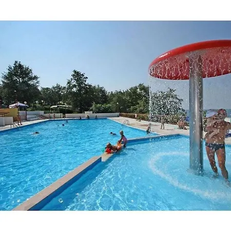 In With Swimming Pool بيت للعطل بوريتش