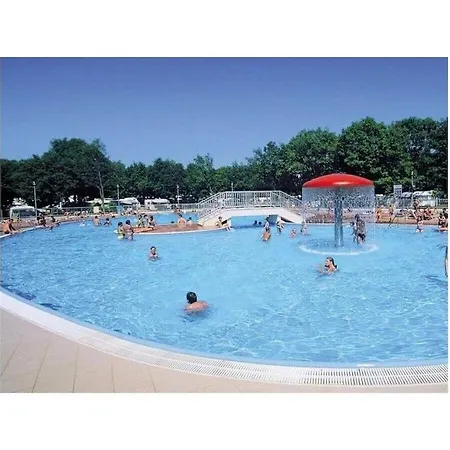 In With Swimming Pool بوريتش